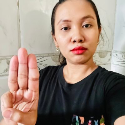 thiri_queen's profile picture. 