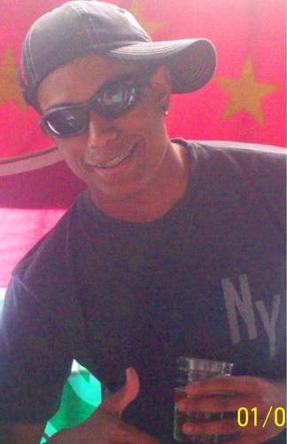 Quem escreve se limita.