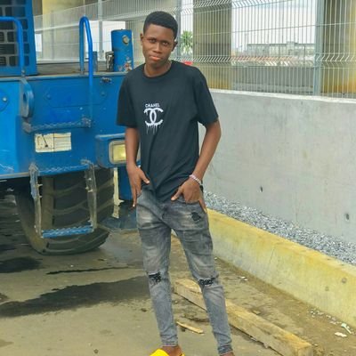 SRasheedu's profile picture. am not perfect am loyal ✌✌