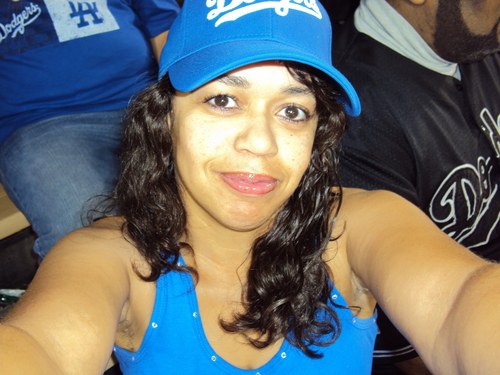 loveawry23's profile picture. 