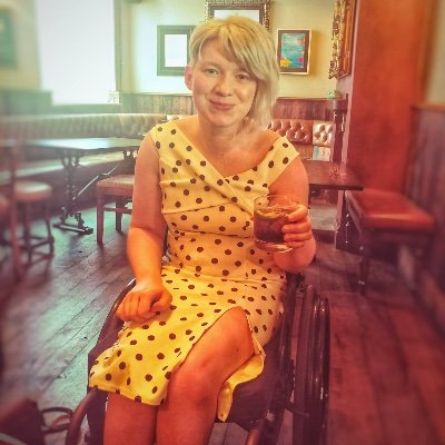Award winning freelance journalist, cover girl, columnist and other C-words. @CosmopolitanUK @RadioTimes @digitalspy @MetroUK E: melissakparker4@gmail.com