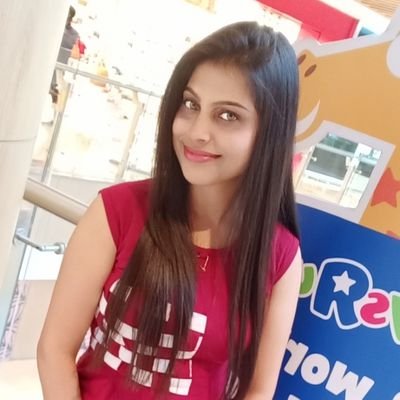 Komal71534465's profile picture. ever evolving