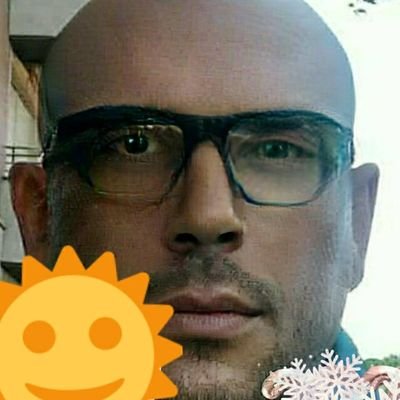 Un hombre que sabe guardar un secreto es bueno, pero es exelente el hombre que no tiene secretos que guardar.