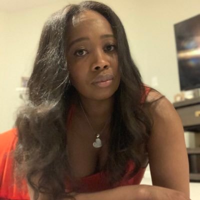 MissVida_Nicole's profile picture. ♒️. mother. business owner