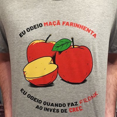 Medrei numa aldeia ao norte da Galiza, entre vacas, leiras e o Oceano Atlântico. Gosto da cultura ‘pop’, das línguas estrangeiras e dos mercados bolsistas 📈