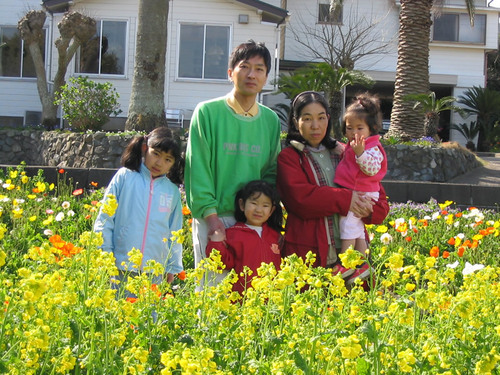 宝塚歌劇にハマって40数年。出産、子育てで、ブランクもありますが、細く長く応援していきます。