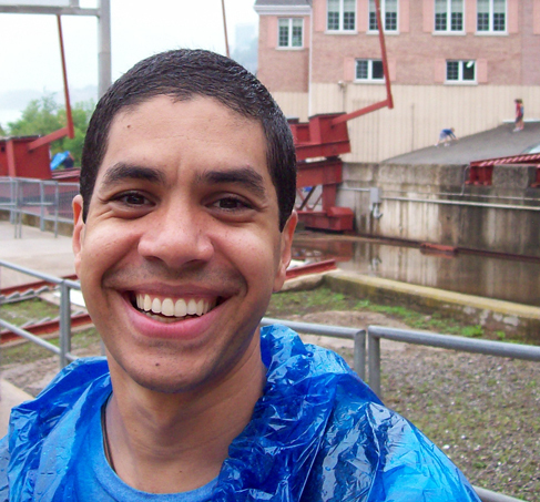 oesm's profile picture. Comunicador social y diseñador gráfico. Co-fundador @chasquimobile y @amoiralcineve me encanta viajar, correr, emprender, la música y el cine.