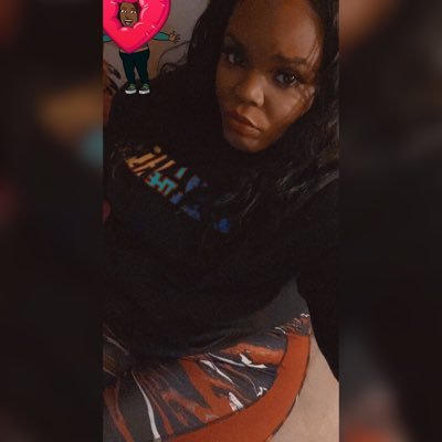 My personality is the best . Everyone I meet falls in love with me. I’m goofy 420 friendly just a laid back person. Dominican sweetheart 💜💜💜💜