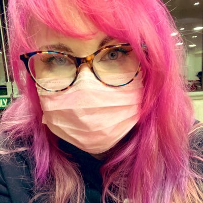 .Still an emo. UX Designer. Wheelchair user, ostomy bag owner, ADHDer. ♿️🏳️🌈🆒 she/her