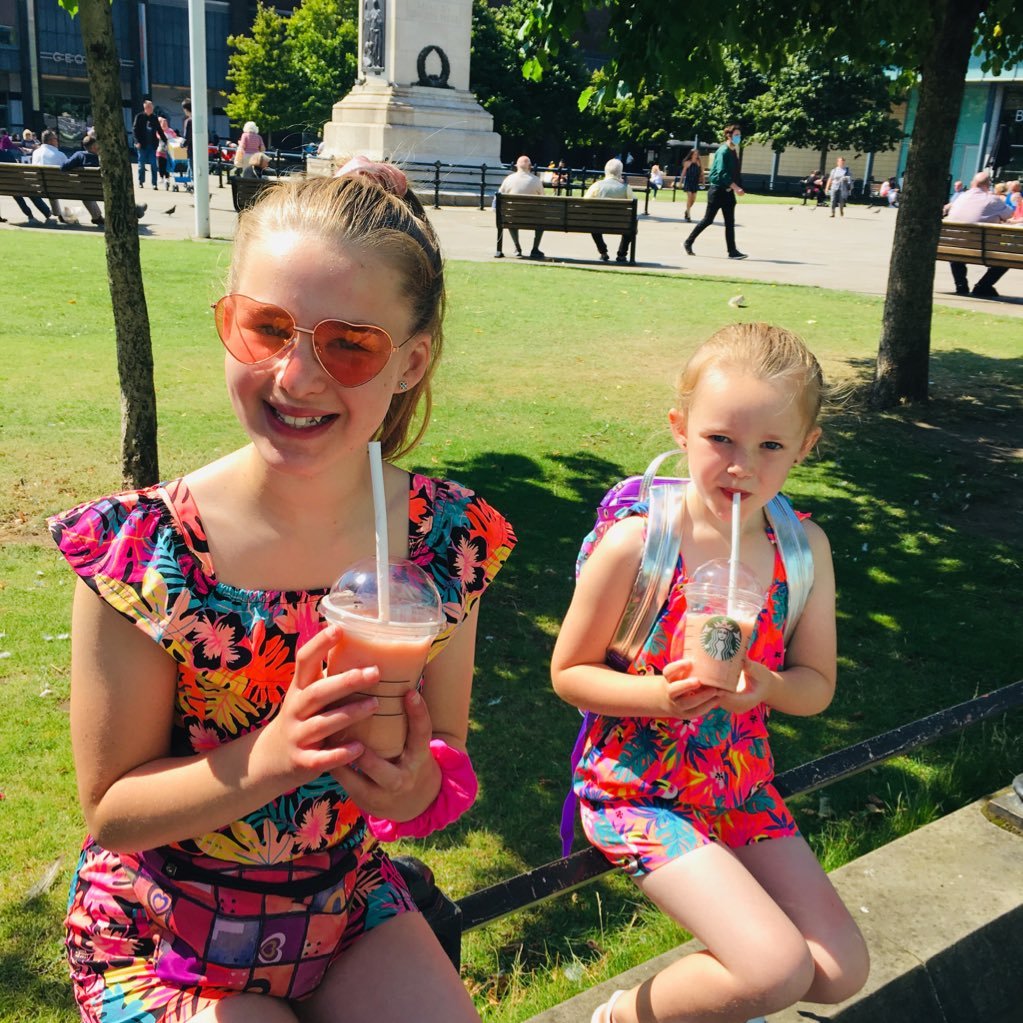 deborahwhillis's profile picture. 