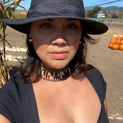 fulanaenamorada's profile picture. A little OG. A little brand new.