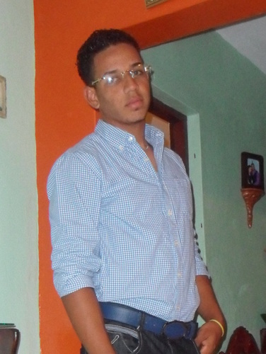 Soy Un ChamakiiToO VakanoO. NoO me Gustan Los MaloOs COroOs Y Nah Lo Demas ConoceMe.! el.bajapanty@hotmail.com
