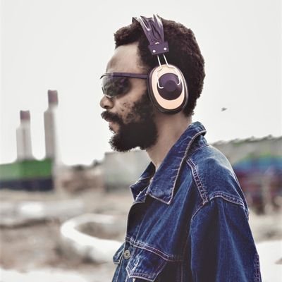 Michaelatvia's profile picture. Writer....mostly sad stuff.

Here to talk about things that make me smile