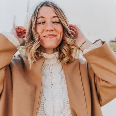 Traductora e intérprete italiana nativa, correctora, blogger, community manager, copywriter, dubber&subber, Speaker en la radio universitaria UMH