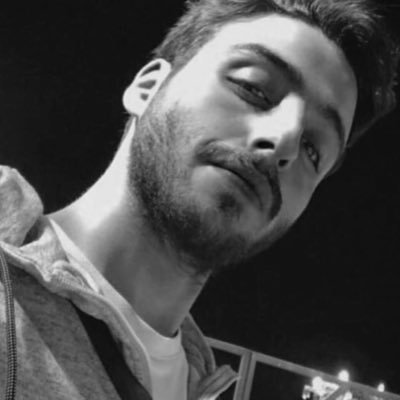 V_Q42's profile picture. هُنا أبعثر ما أشاء ولا أَبالي لفهمك .