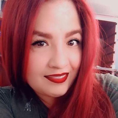amo ser honesta me concidero divertida y sobre todo busco ser feliz