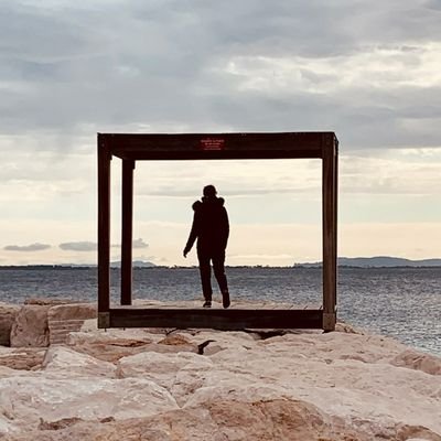 JRadatti's profile picture. Journaliste - Se lève beaucoup trop tôt tous les matins- Toulon