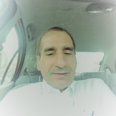 مواطن عراقي يريد أن يرى بلده بمصاف البلدان المتقدمة الكبرى
An Iraqi citizen wants to see his country with the ranks of the major developed countries