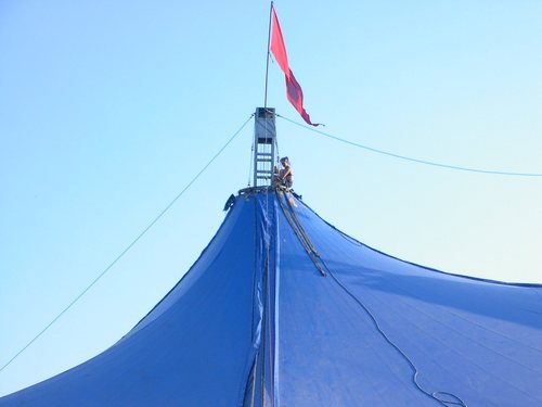 Build progress tweets for the crew of Glastonbury Festivals Acoustic Stage.