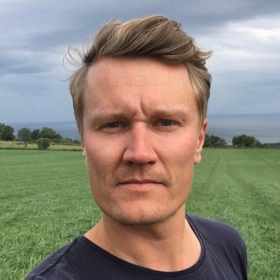 tomasnveriksson's profile picture. Nyhetsarbertare på Ekot. Cyklar, seglar och bakar.