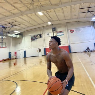 6'3 Guard | #jucoproduct | Email: christiankeshawn@gmail.com | juco sophomore 2023-24 19.3ppg, 9.8 rpg, 2.5 spg, 1st all conference