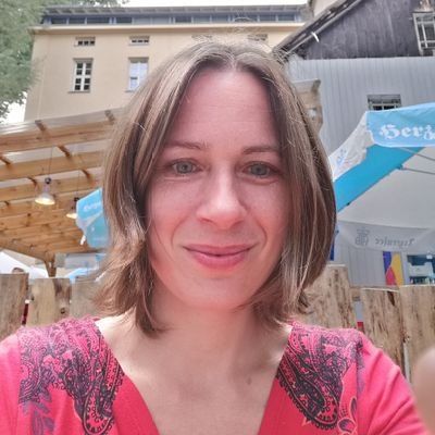 Andrea Schikowitz Profile