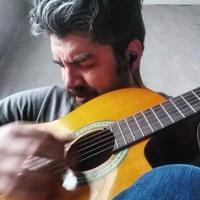 Ivannuro's profile picture. estudiante de diseño. hago malabares