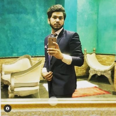 Abubaka16795343's profile picture. 😓😞Winter ended with hopes and then with the autumn, even my hope shed like leaves.💫💛