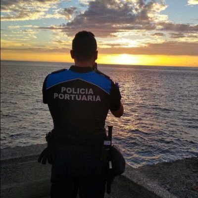 Mikelanllelo's profile picture. No soy de aqui..ni soy de allá.. no tengo edad, ni porvenir.. y ser feliz, es mi color, de identidad..👮🏻‍♂️Harbour Police ⚓️
