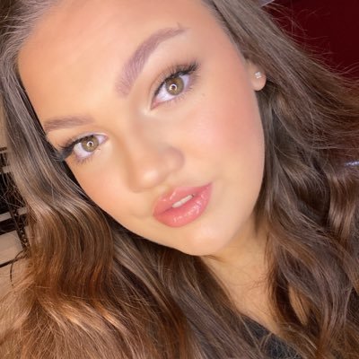Makeup Artist studying a BA (Hons) degree in Media Makeup with Special Effects Instagram: @oliviamccormackmua Enquiries: muaolivia@gmail.com
