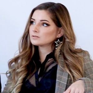 KCMO based digital strategist with a big fat crush on SEO, content strategy, and analytics. Will 10/10 ask to pet your dog and get in on your coffee order.