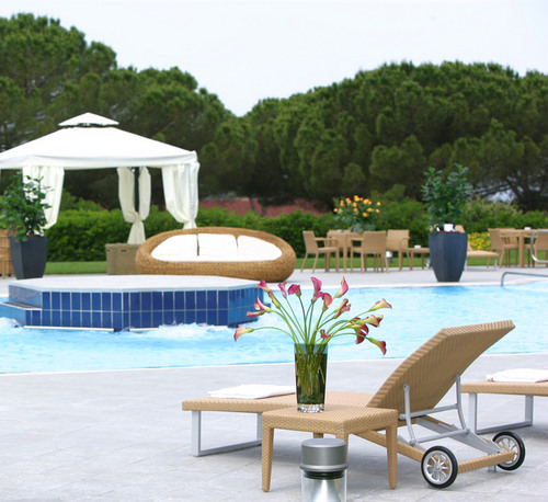 Mare cristallino, spiagge dorate, benessere, relax, tutti i sapori della tradizione toscana. Vela, nuoto, equitazione e tanto golf..Nel cuore della Maremma