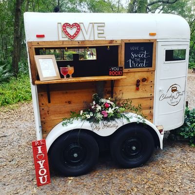 Vintage horse trailer turned mobile bar providing a unique bar experience! Pour service can be booked for any and all events. 🥂