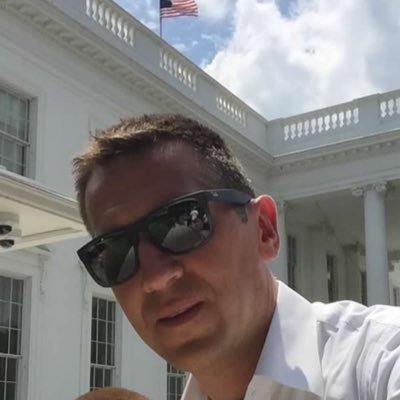 ManuBuys's profile picture. Proud dad, Drug-hunter, Belgian-American sports fan, 7 continents survivor