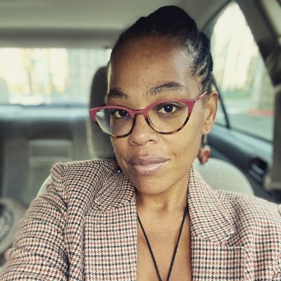 Moniquef360's profile picture. 