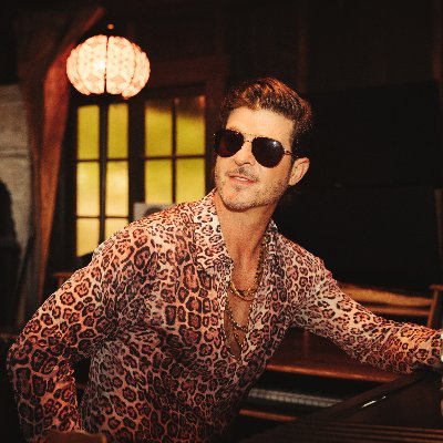 Robin Thicke Profile