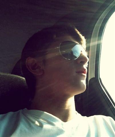 edinh0_'s profile picture. Taurino; 18 anos; técnico em informática; bilíngue; futuro comissário de vôo e apaixonado pela @annycarooliine s2' haha 
http://t.co/T6CrLtvCvO