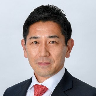 オプト（現デジタルホールディングス）のCo-Founder／代表取締役社長グループCEO。ベンチャーキャピタル（VC）のBonds Investment Group（最新ファンドはSXフォーカス）：通称BIG 代表取締役／代表パートナーを兼務。東京理科大 工学部建築→91年森ビル→96年オプト