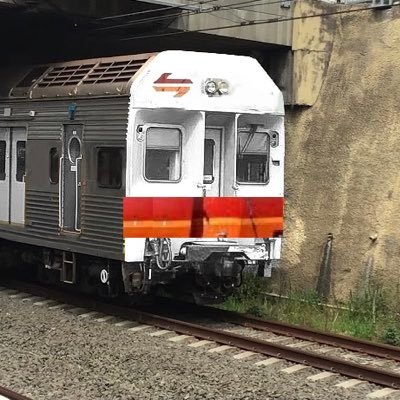 Trainspotter based in Sydney, NSW. Trainspotting since 2014, taking photos and doing YouTube since 2019, also a web developer.