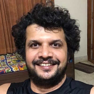 सर्वे भवन्तु सुखिनः सर्वे सन्तु निरामयाः। सर्वे भद्राणि पश्यन्तु मा कश्चिद्दुःखभाग् भवेत्।।