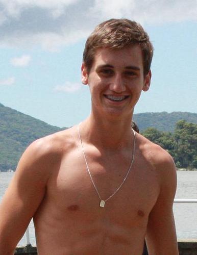 Deus me enviou à terra com uma missão. Só Ele pode me deter, os homens nunca poderão!