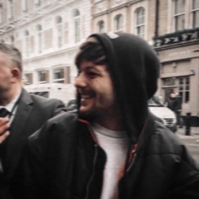 larrysoftyx's profile picture. #LOUIS : we don't fuck around, do we? ( fanpage ) ~ follow @FE4RLESSLOU