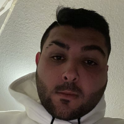 Pizzo_21's profile picture. Production Supervisor ▫️Enjoy the little things while you still can ▪️ZW7 CD3 👼❤️