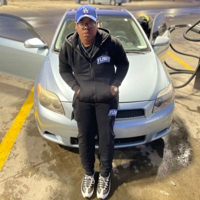 Ephesians 3:20 🙌🏾 |ECSU ‘23 💙| P.O.I.S.O.N Spr’20 ☠️| 23 | SC & ig: wavvvy.pj 🏴☠️| YBYSAIA 🐢