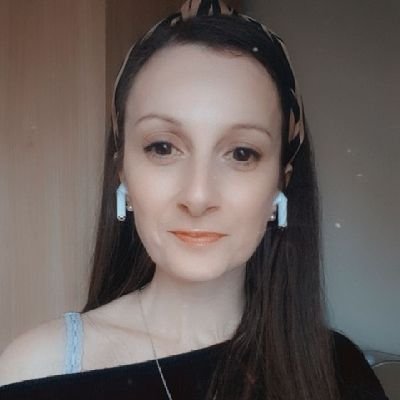 soozi32's profile picture. 