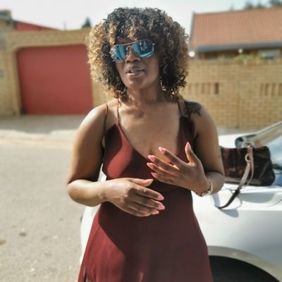rebbsN's profile picture. Mother to her children..