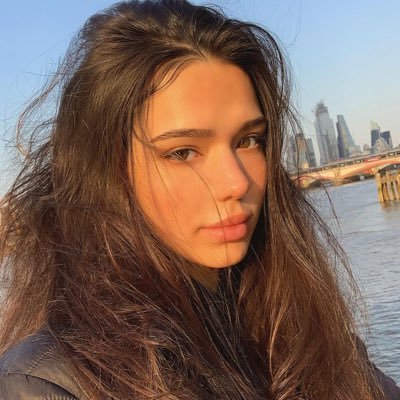 - 19 yo
- Ryerson University🏢
- Video games and swimming for life🎮🏊🏻♀️
- single🙍♀️
YouTube:
https://t.co/EtRXVFIhbo
