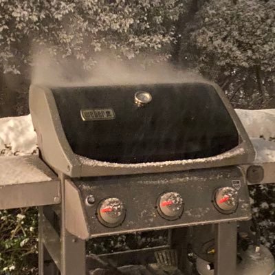 Yekim234's profile picture. Love rules.