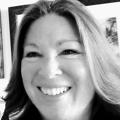 Former journalist via @usatoday, @BBCRadio5Live, @DallasNews, @OrlandoSentinel, others. #GirlScouts lifetime member. Go #Utes! Go #Gators! #UFMBA