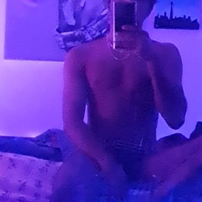 22, 
                           
                                                                             NSFW ||
Won't reply if I can't see ur face.